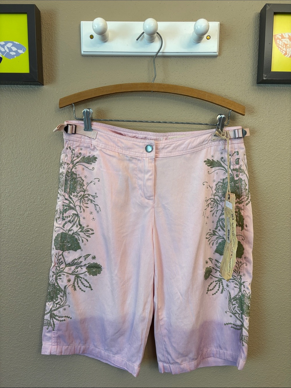 NEW! Da-Nang SMALL Pink Purple Ombre Green Embroidered Floral Long Shorts